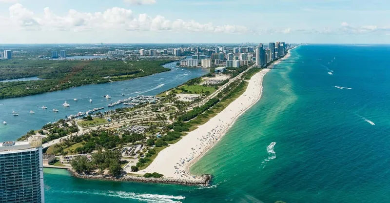 Helicopter Tour: Fort Lauderdale to Miami Beach — helicopter tour in Fort Lauderdale