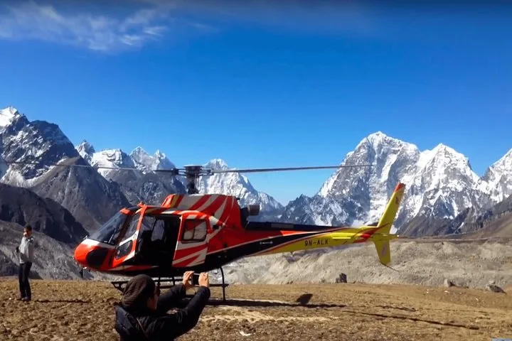 Everest base camp Helicopter Tour — helicopter tour in Everest & Kathmandu