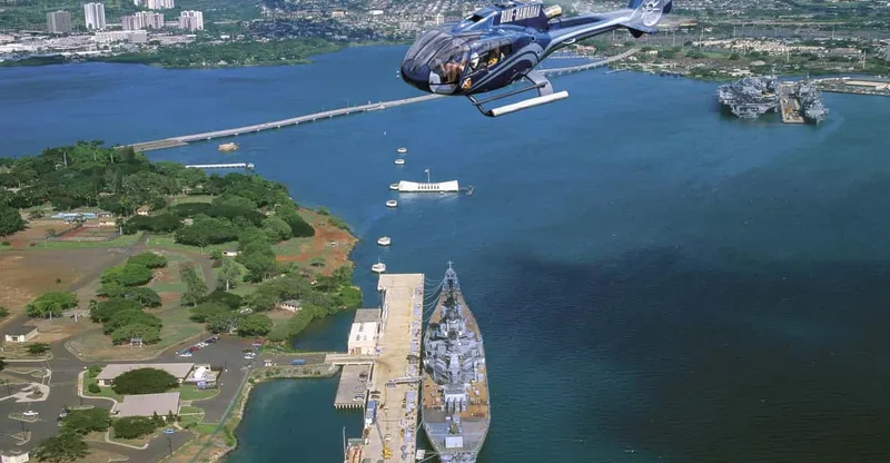 From Honolulu: Complete Oahu Island Helicopter Tour — helicopter tour in Oahu