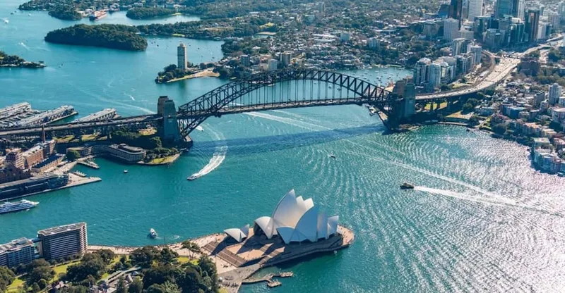 30-minute Private Sydney Harbour Helicopter Tour for 2 — helicopter tour in Sydney
