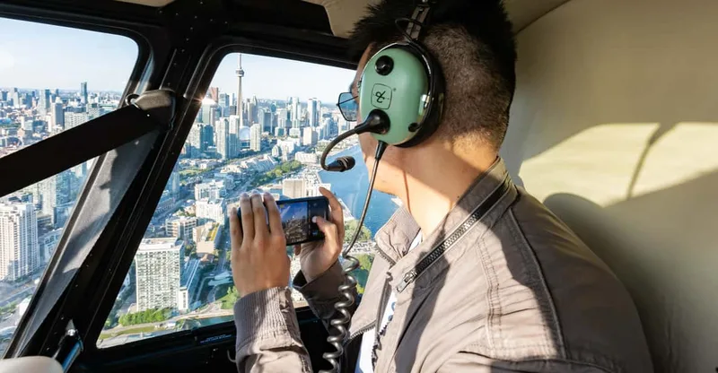 Helicopter tours in Toronto