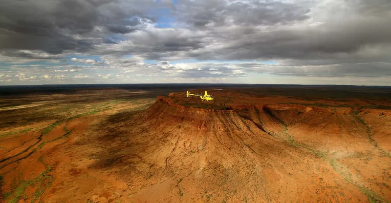 King's Canyon: 15-minute Scenic Helicopter Tour — helicopter tour in Uluru